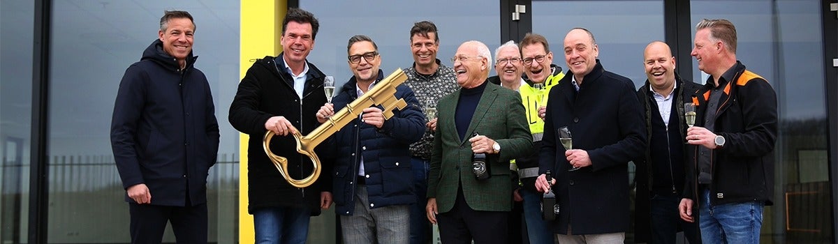 Holbox ontvangt officieel de sleutels van hun nieuwe CO2-neutrale pand Holbox ontvangt officieel de sleutels van hun nieuwe CO2-neutrale pand