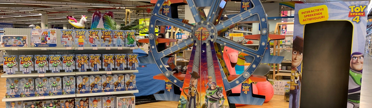 Kartonnen reuzenrad Walt Disney Toy Story 4 - Holbox - header Kartonnen reuzenrad Walt Disney Toy Story 4 - Holbox - header