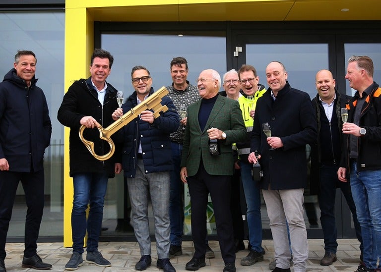 Holbox ontvangt officieel de sleutels van hun nieuwe CO2-neutrale pand Holbox ontvangt officieel de sleutels van hun nieuwe CO2-neutrale pand